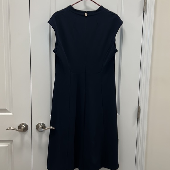 Charming Tommy Hilfiger Dress - Picture 3 of 3